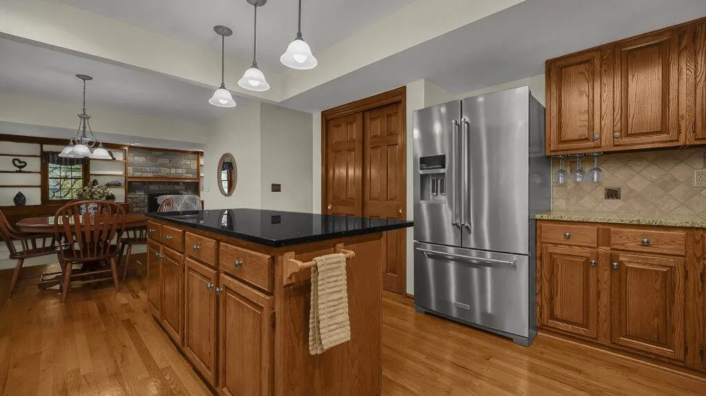 16-print-1314-lakeside-way