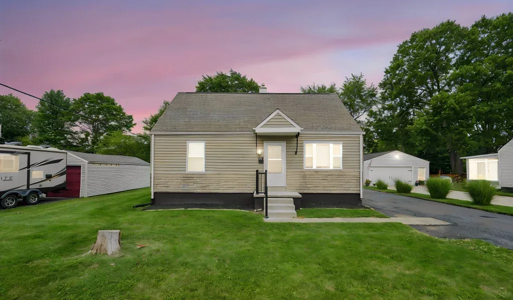 1-web-or-mls-196-maple-dr