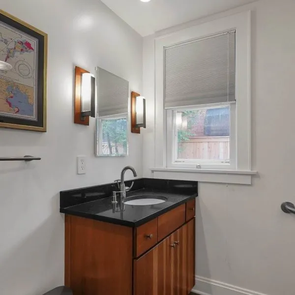 11-web-or-mls-711-city-park-ave