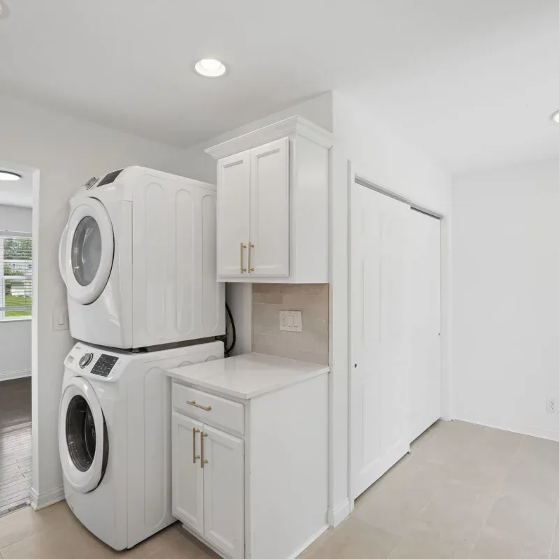 12-web-or-mls-196-maple-dr