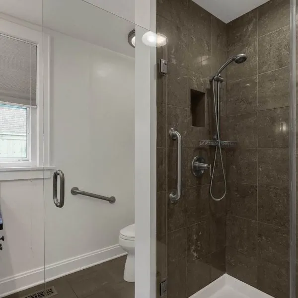 12-web-or-mls-711-city-park-ave