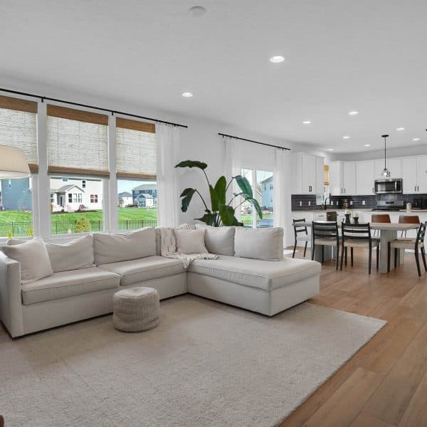 12-web-or-mls-7234-white-cap-dr
