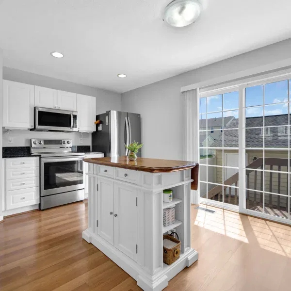 12-web-or-mls-7235-colonial-affair-dr
