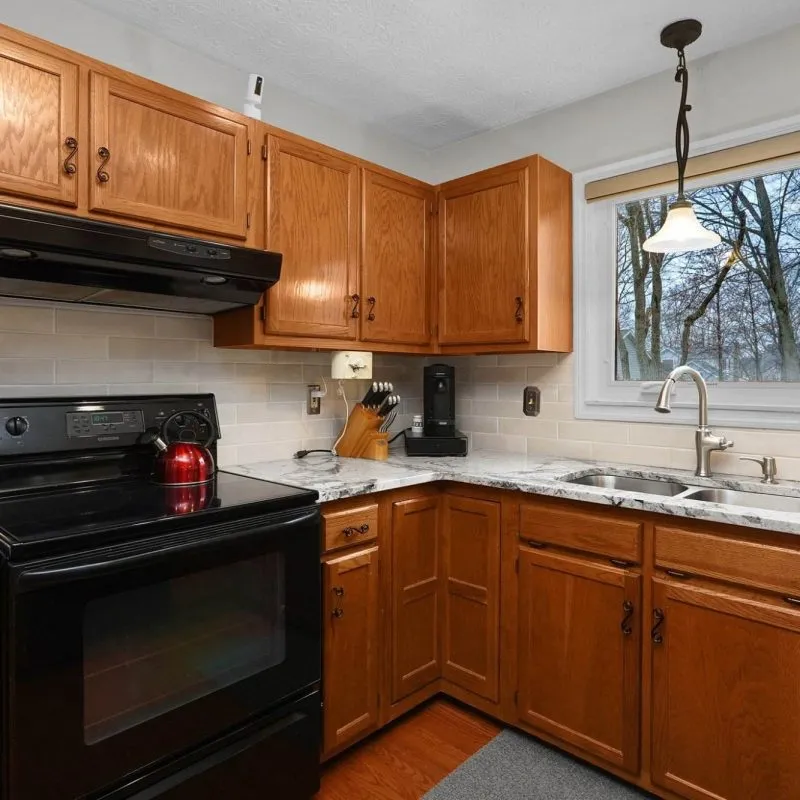 12-web-or-mls-8017-oakwind-ct