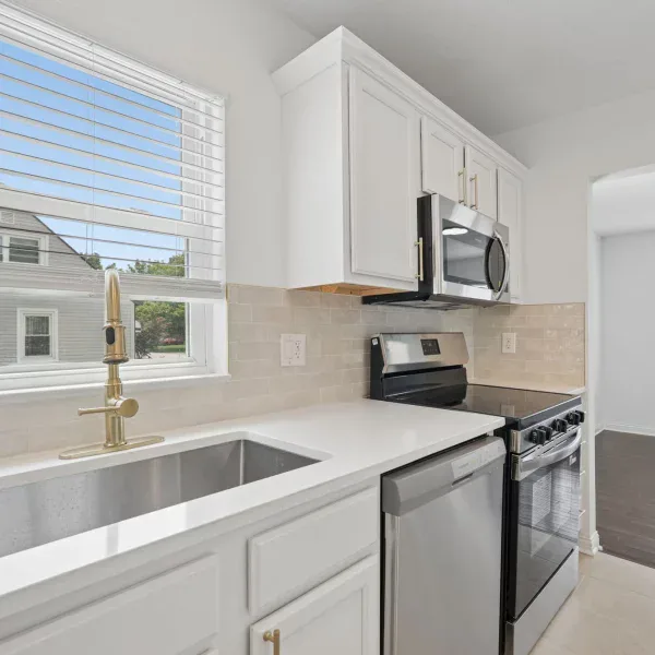 13-web-or-mls-196-maple-dr