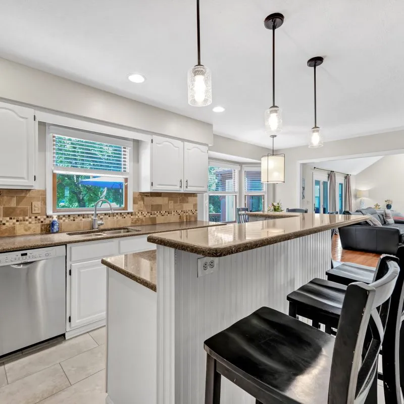 13-web-or-mls-8200-markhaven-dr