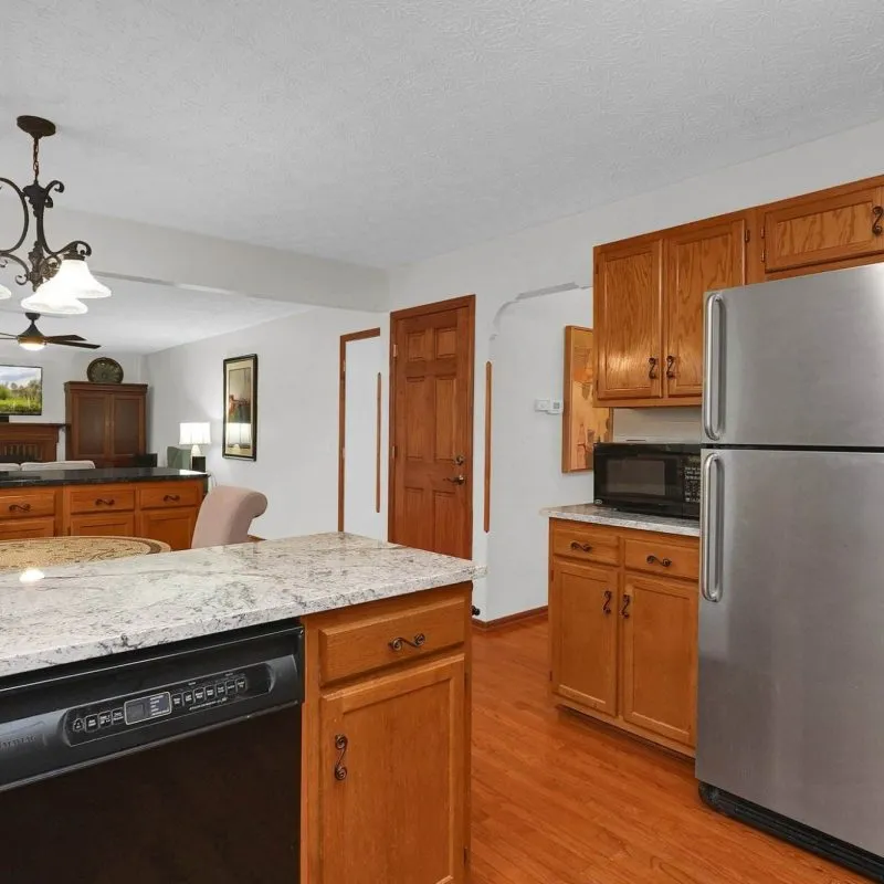 14-web-or-mls-8017-oakwind-ct