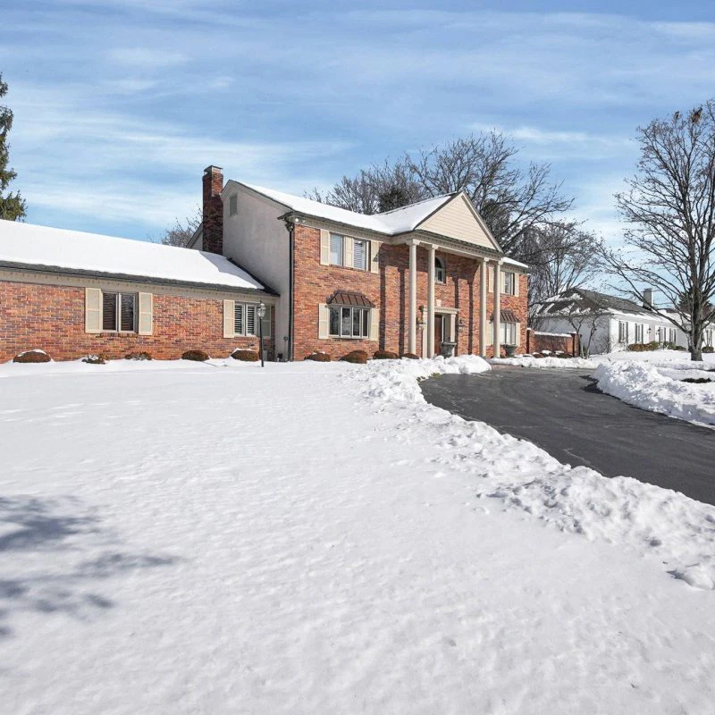 2-web-or-mls-2626-chartwell-rd