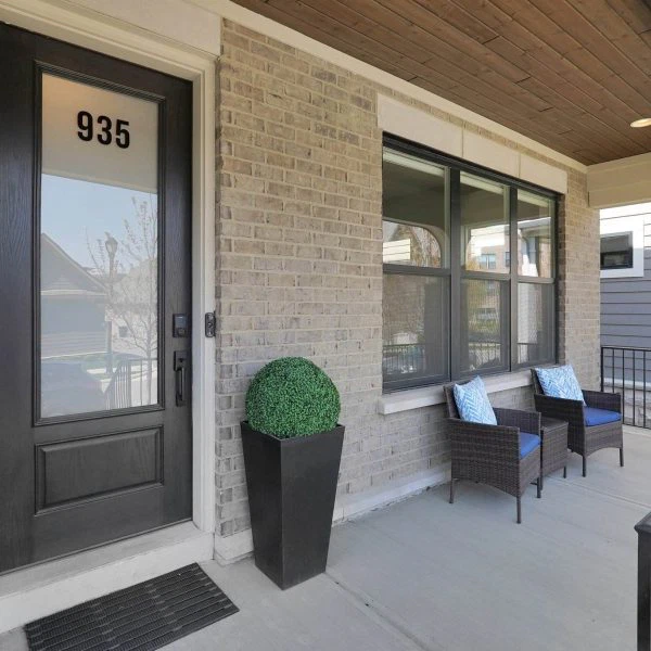 2-web-or-mls-935-pullman-pl