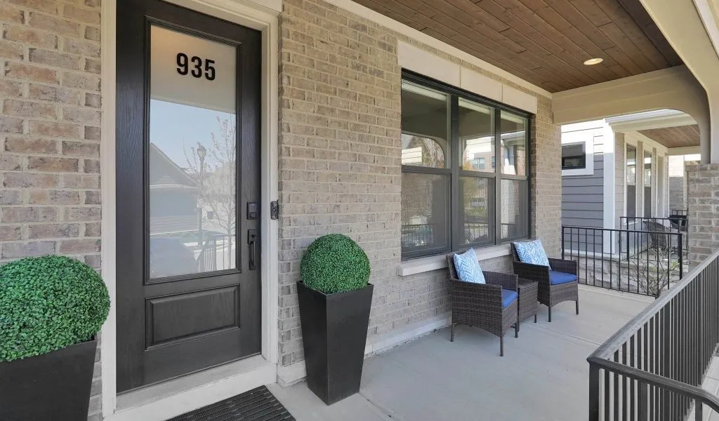 2-web-or-mls-935-pullman-pl