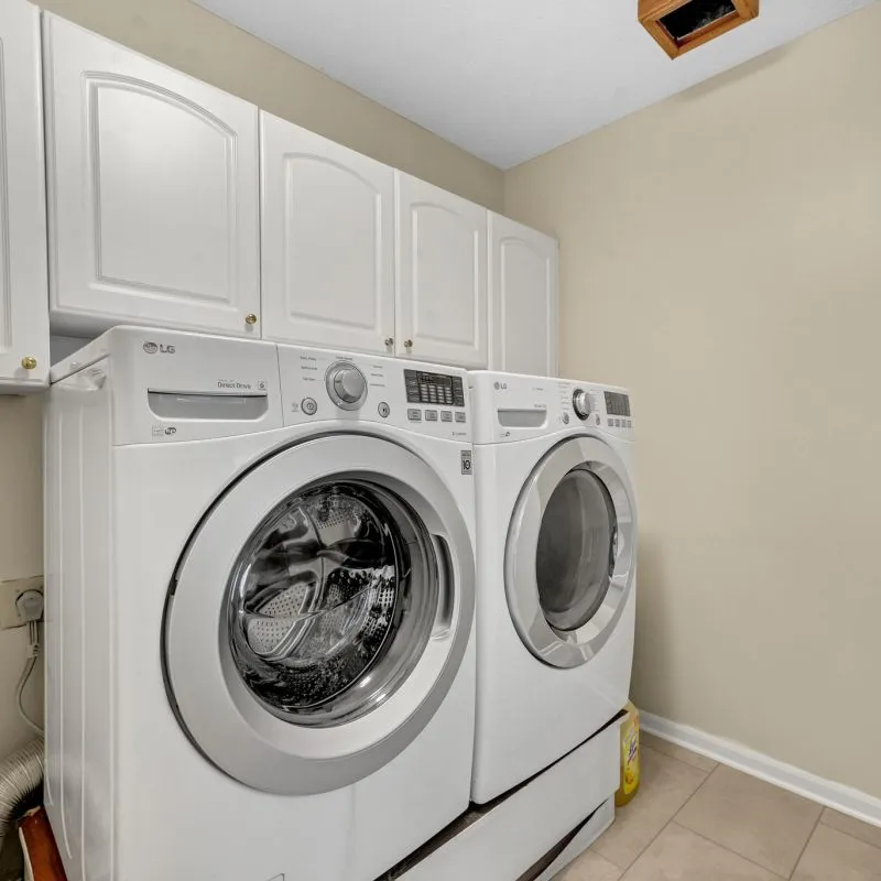 20-web-or-mls-8200-markhaven-dr