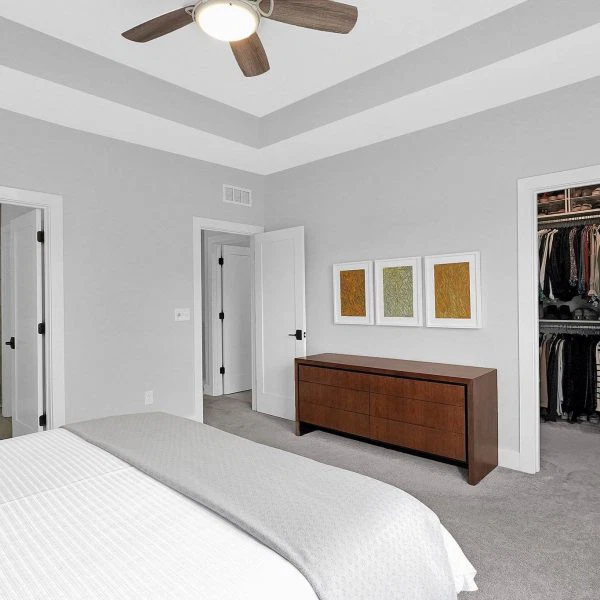 24-web-or-mls-935-pullman-pl