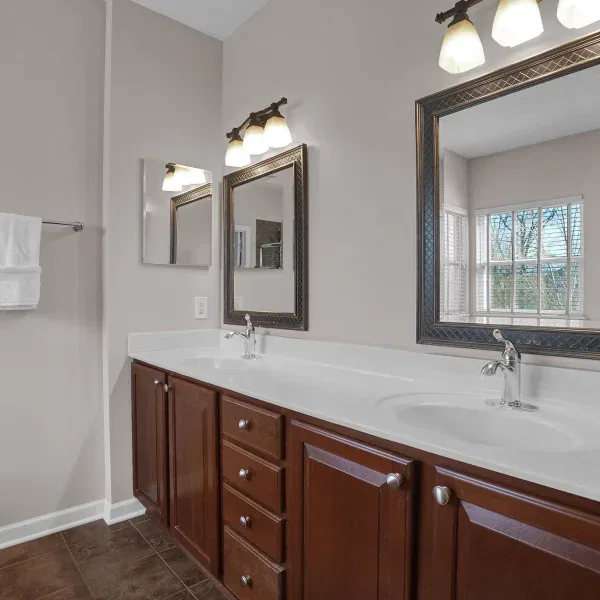 25-web-or-mls-3407-mccammon-estates-dr