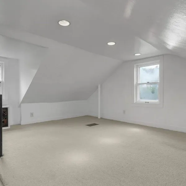 25-web-or-mls-711-city-park-ave