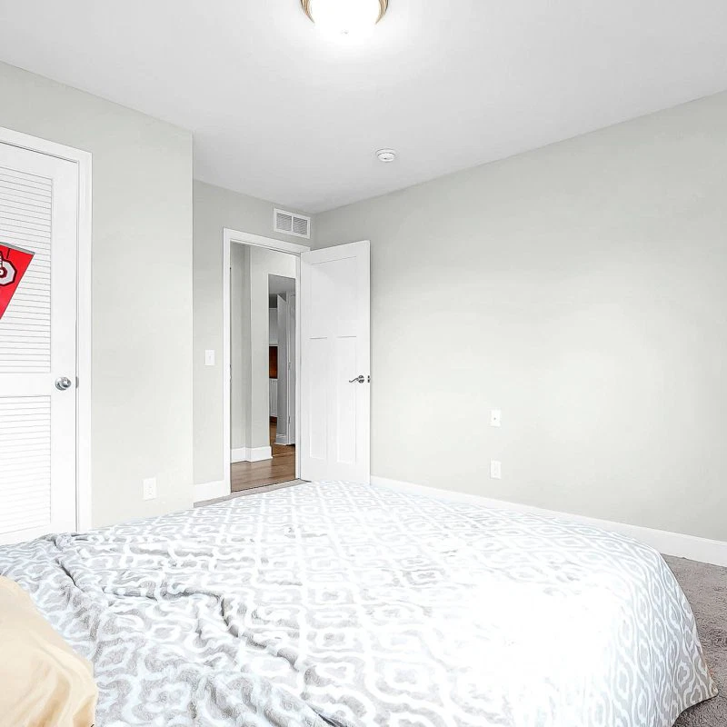 27-web-or-mls-229-s-highland-ave