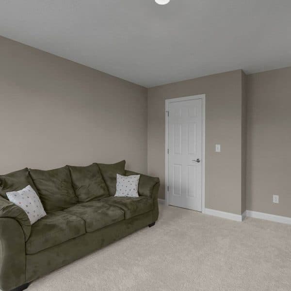 28-web-or-mls-162-silver-pne-ln