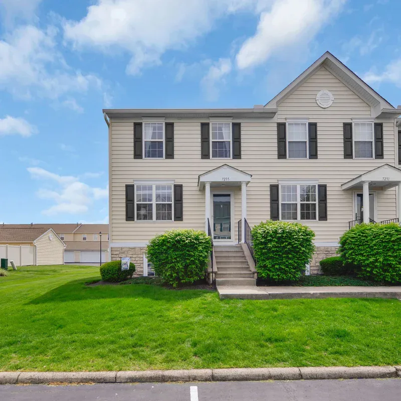 3-web-or-mls-7235-colonial-affair-dr