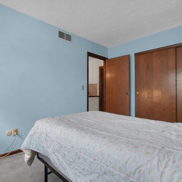 30-web-or-mls-7010-rockwoods-pl