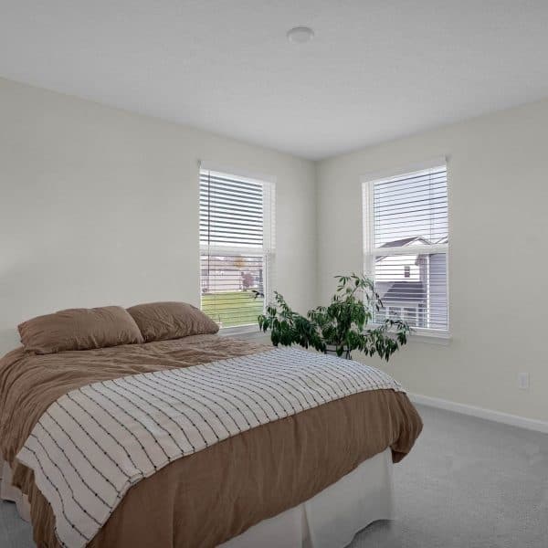 30-web-or-mls-7234-white-cap-dr