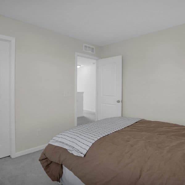 31-web-or-mls-7234-white-cap-dr