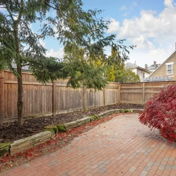 34-web-or-mls-711-city-park-ave