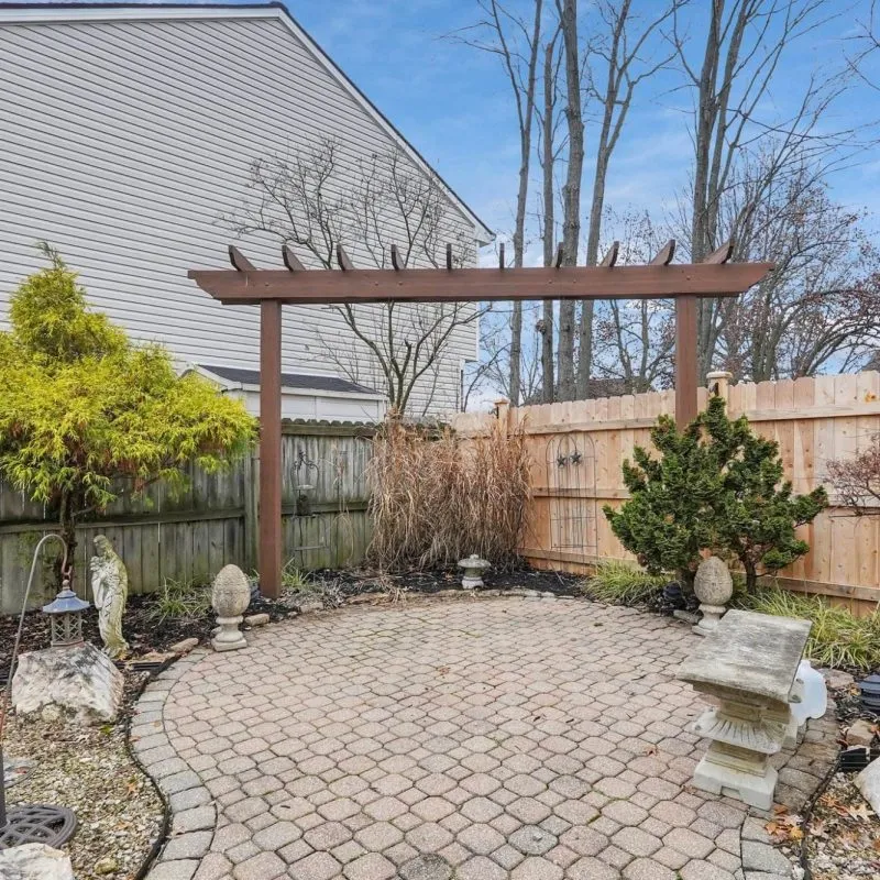 34-web-or-mls-8017-oakwind-ct