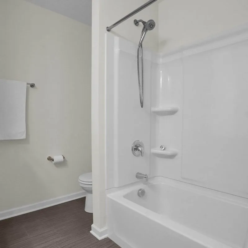 35-web-or-mls-7234-white-cap-dr