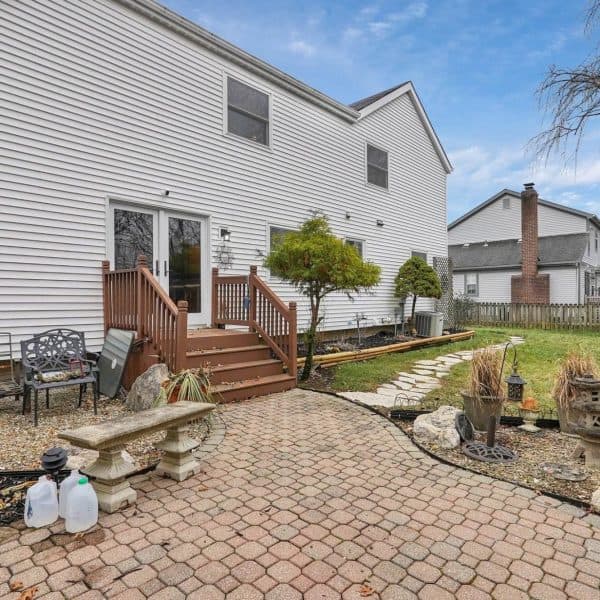 35-web-or-mls-8017-oakwind-ct