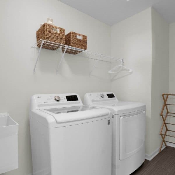36-web-or-mls-7234-white-cap-dr