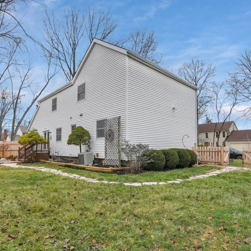 36-web-or-mls-8017-oakwind-ct