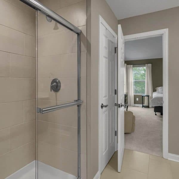 38-web-or-mls-162-silver-pne-ln