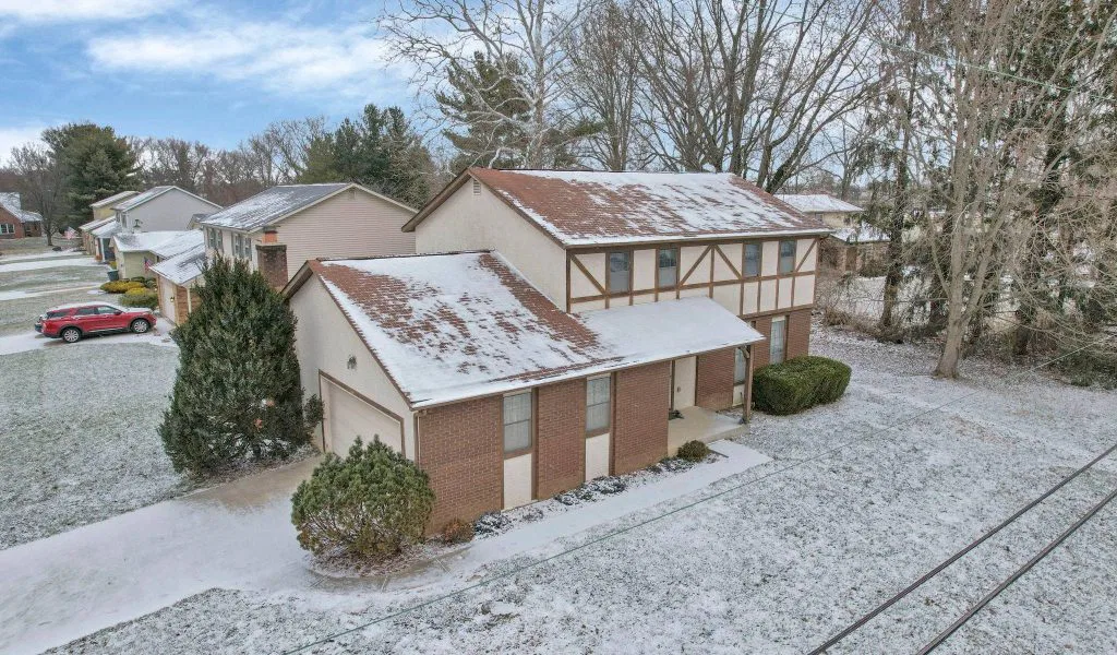 38-web-or-mls-7010-rockwoods-pl
