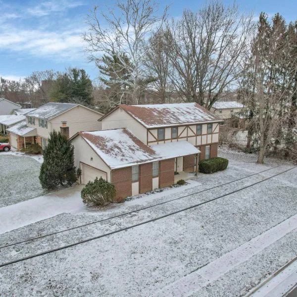 39-web-or-mls-7010-rockwoods-pl