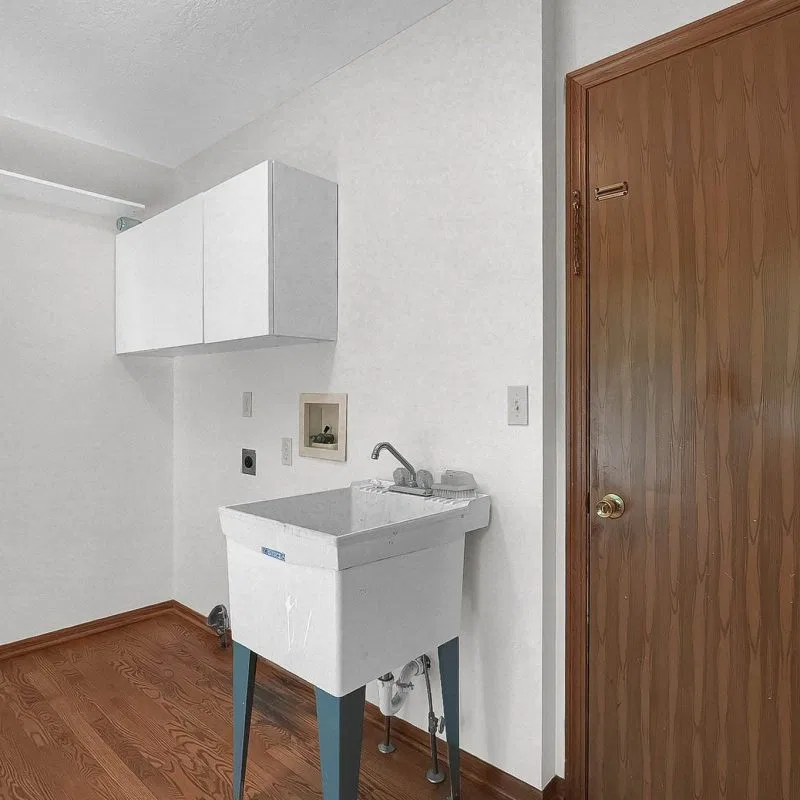 41-web-or-mls-295-woodsfield-ct