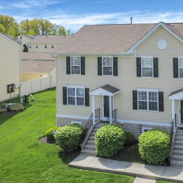 41-web-or-mls-7235-colonial-affair-dr