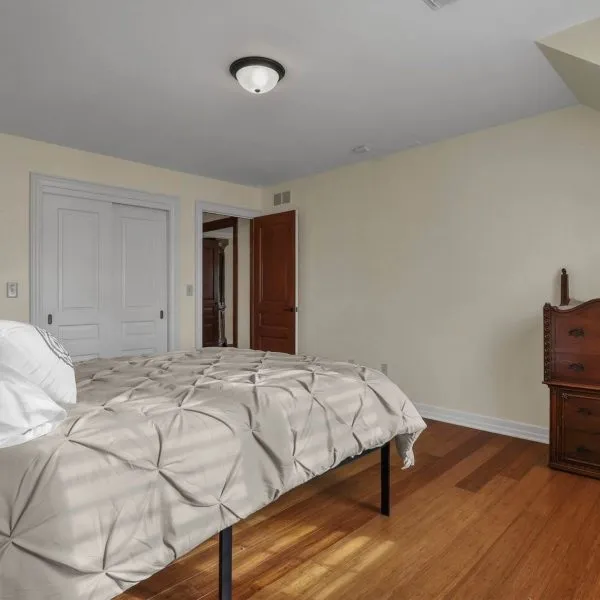 42-web-or-mls-1650-sherborne-ln