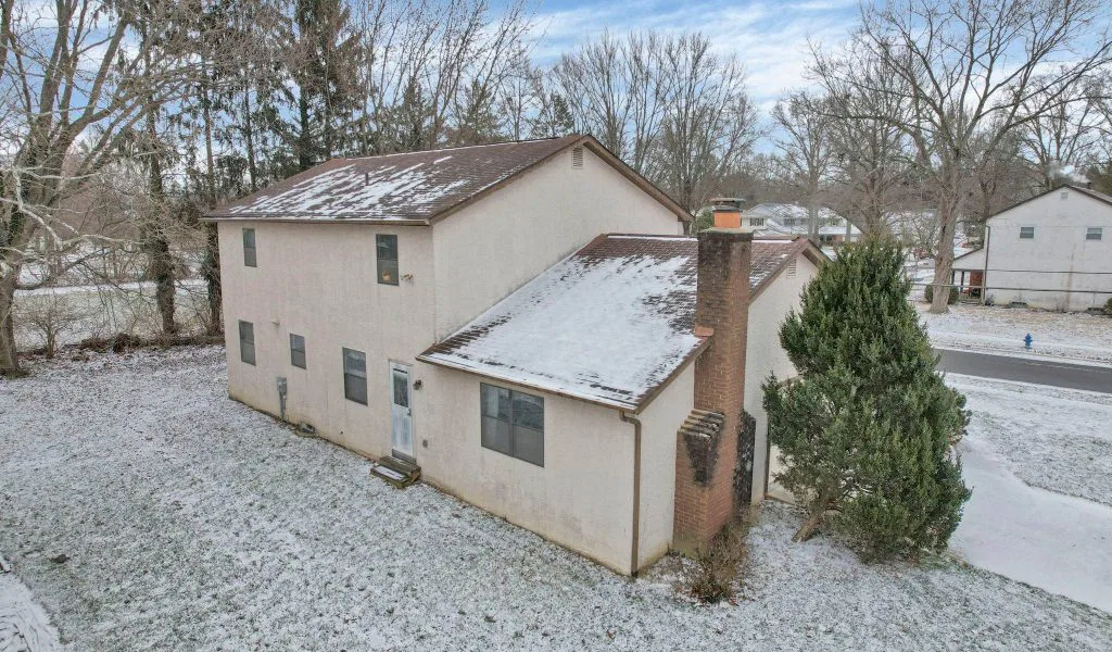 42-web-or-mls-7010-rockwoods-pl