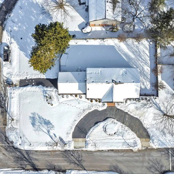 47-web-or-mls-2626-chartwell-rd