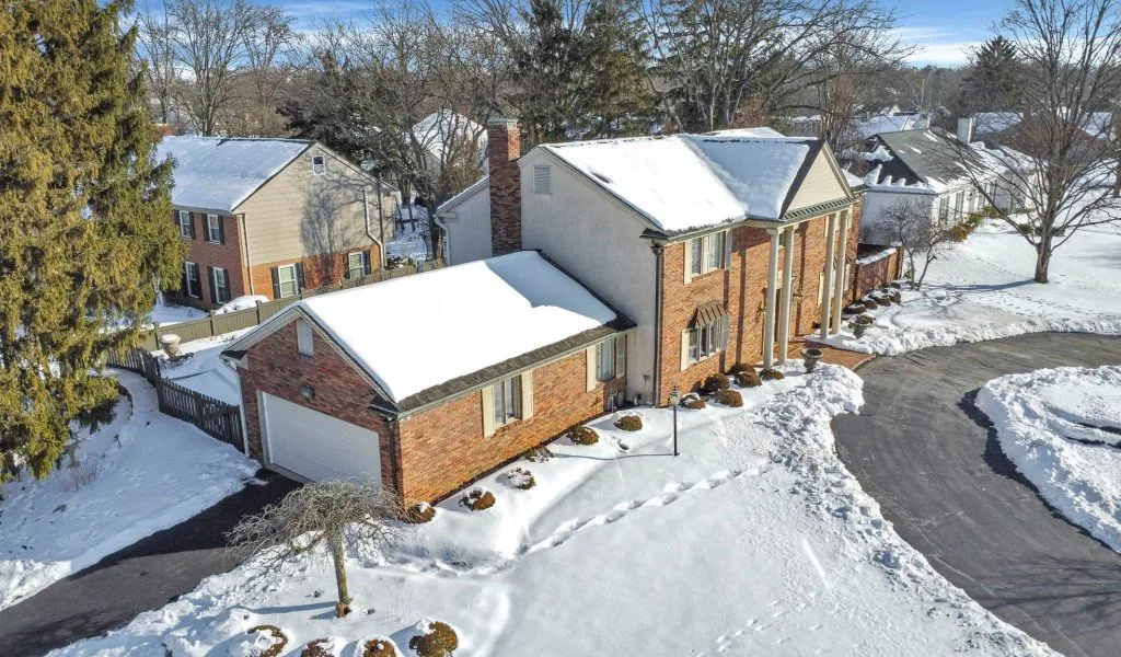 50-web-or-mls-2626-chartwell-rd