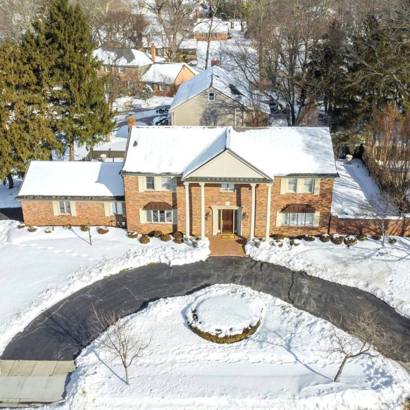 51-web-or-mls-2626-chartwell-rd