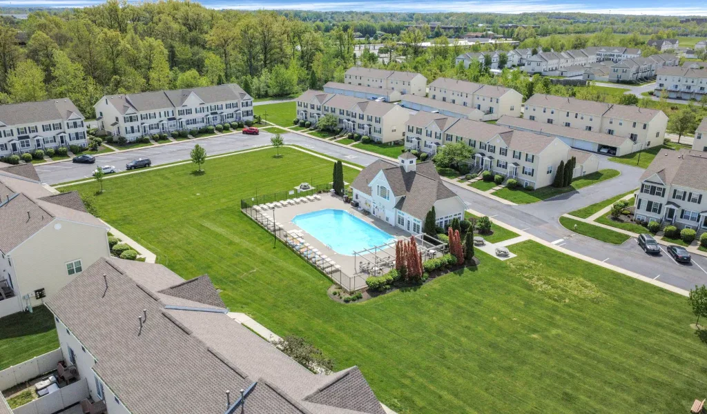 51-web-or-mls-7235-colonial-affair-dr