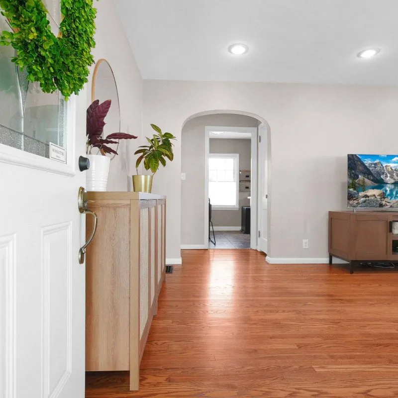 6-web-or-mls-381-e-jeffrey-pl