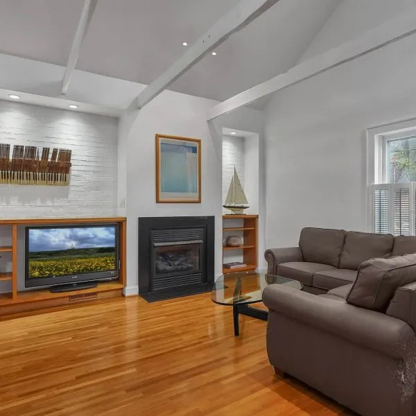 7-web-or-mls-711-city-park-ave