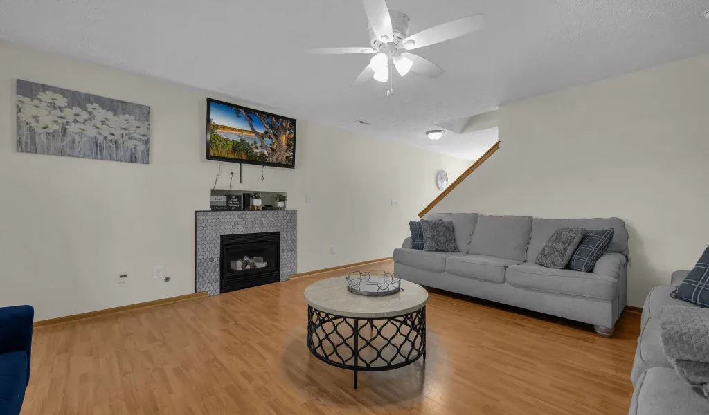 8-web-or-mls-7753-lantana-ave