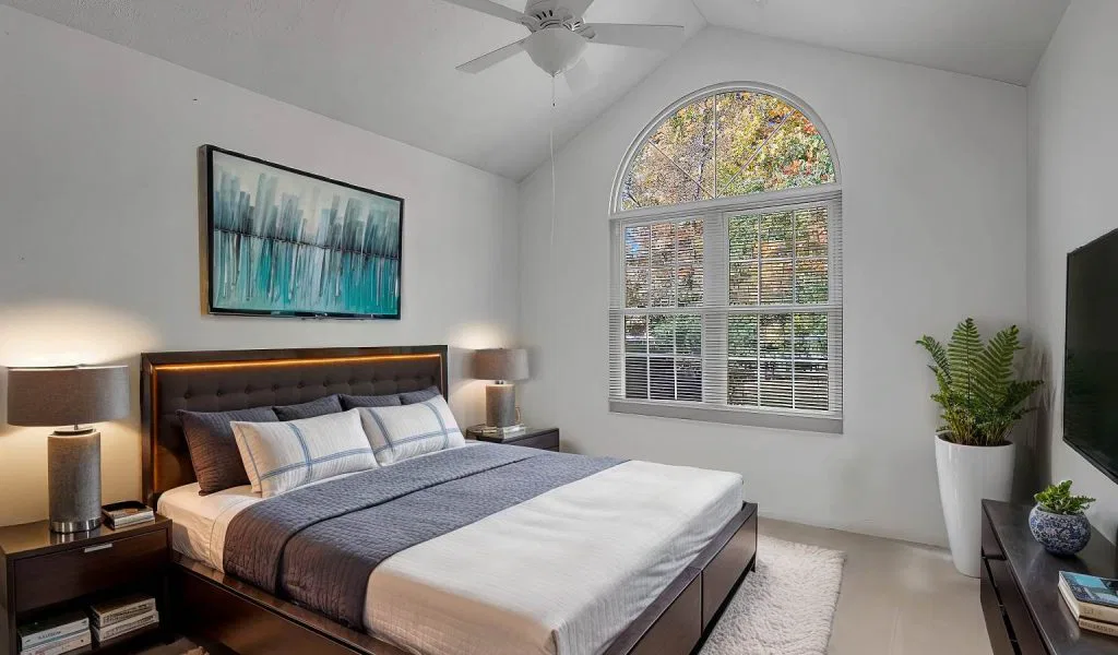 8498 Stonewoods Bed 3 VS