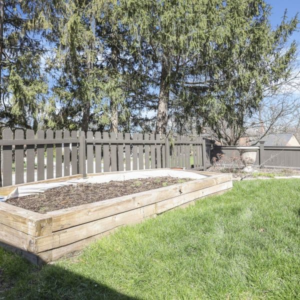 9-web-or-mls-2626-chartwell-rd
