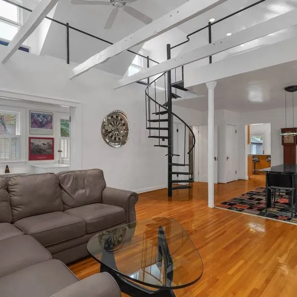 9-web-or-mls-711-city-park-ave