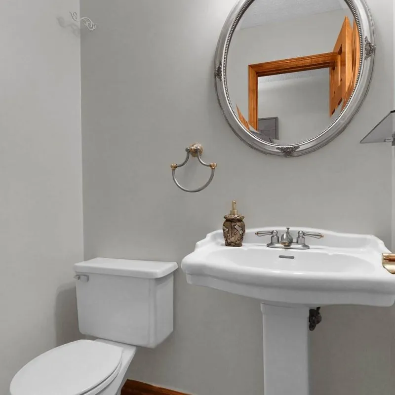 9-web-or-mls-8017-oakwind-ct