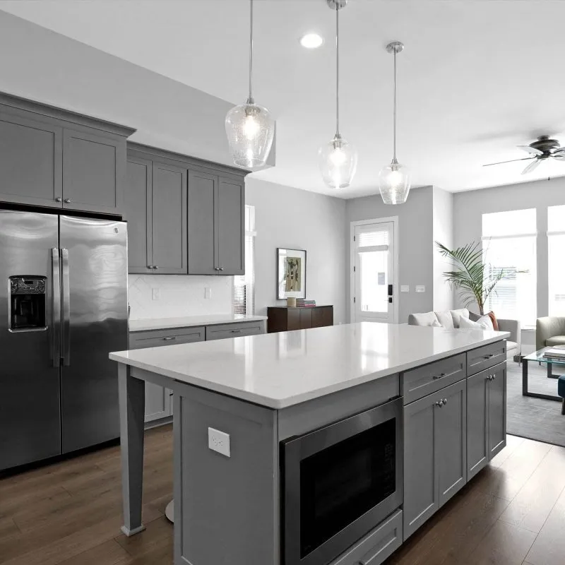 9-web-or-mls-935-pullman-pl